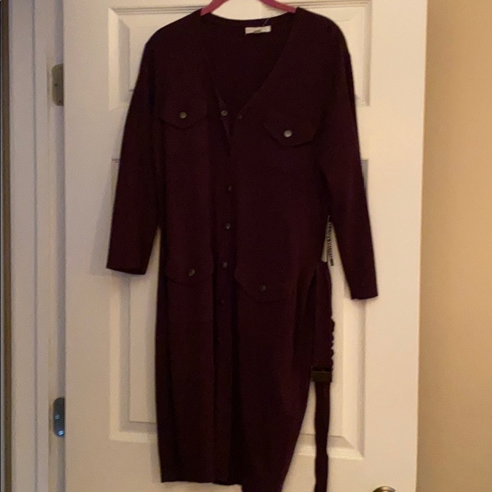 Dress - Picture 2 of 2